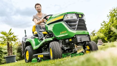 Výrobek Zahradní (komunální) traktor John Deere X350R s košem (zadní výhoz trávy) - mega SLEVA + profi vozík ZDARMA !
